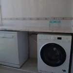 Διαμέρισμα Lovely 4-bed In *