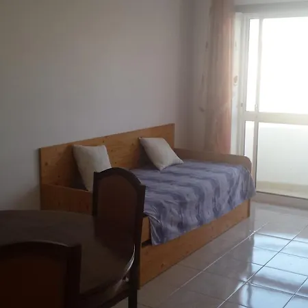 Apartment Lovely 4-bed In *
