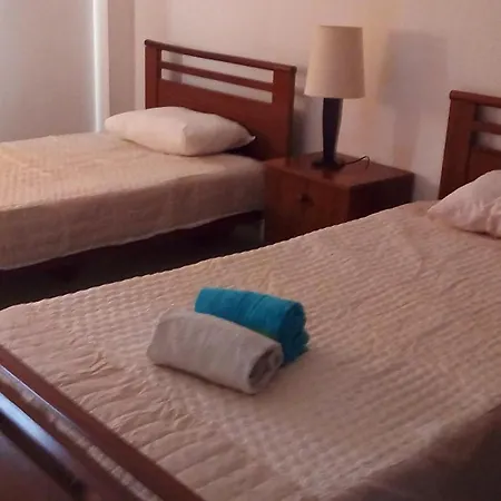 Lovely 4-bed In Apartment