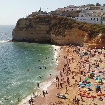 Апартаменты Lovely 4-bed In Эштомбар